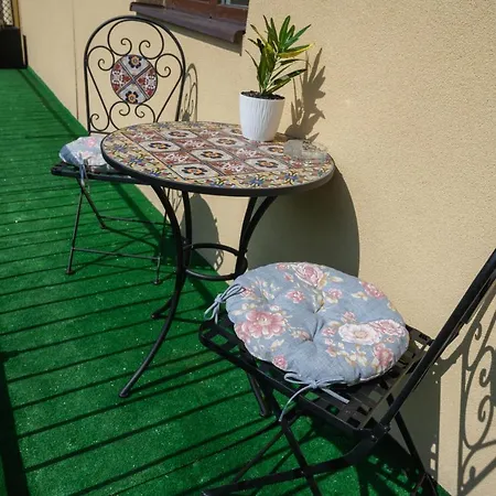 Apartman One Bedroom With Balcony-kostyushka Street,16 *